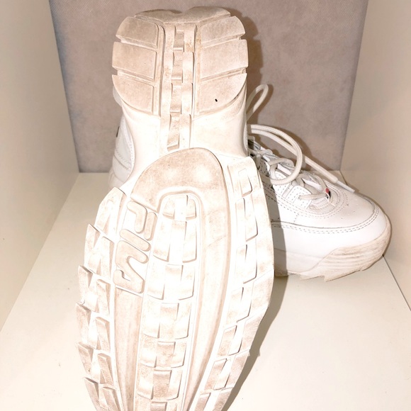 Fila athletic shoes - Picture 2 of 3